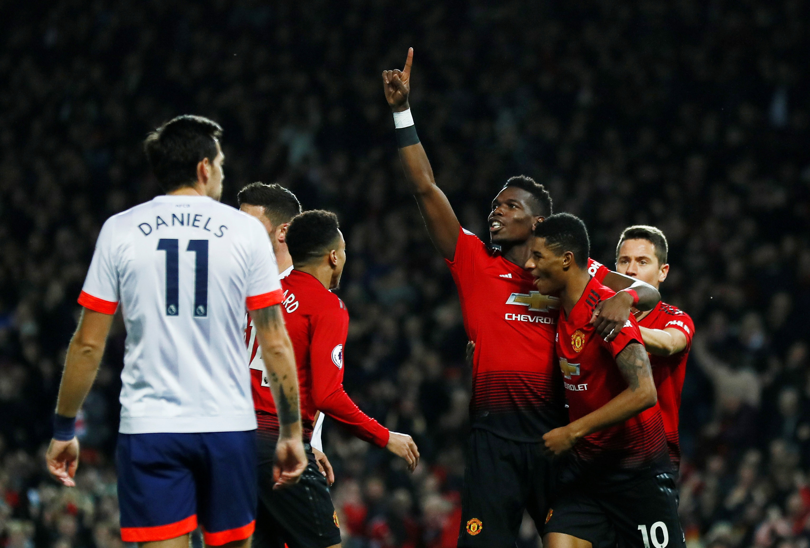 氛緊張的淘 氛緊張的淘